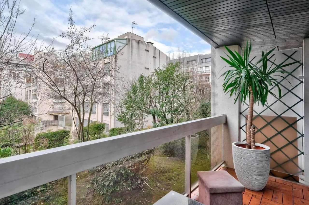 Nice Apartment With Balcony - Paris 15